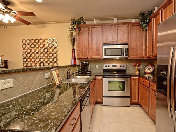 4th image of 2101 Town Centre Dr APT 1505