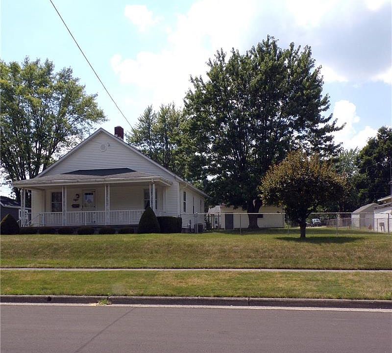 2nd image of 1037 East Ave