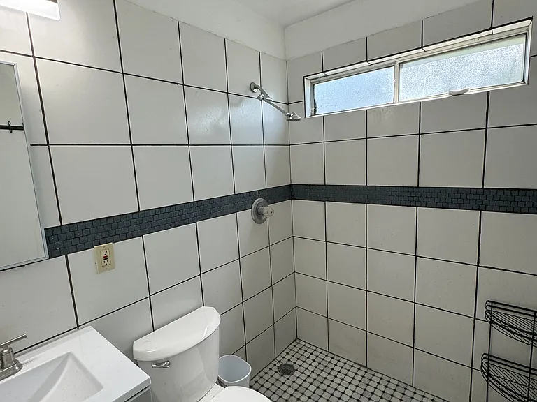 1115 Snyder Dr — Photo 13