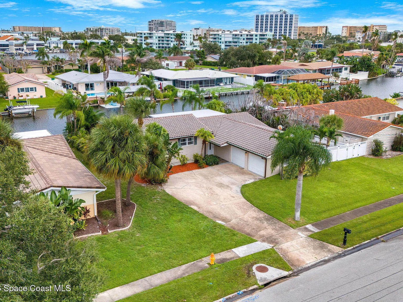 4 bed, 2.0 bath, 1788 sqft, $4,000 — Photo 3