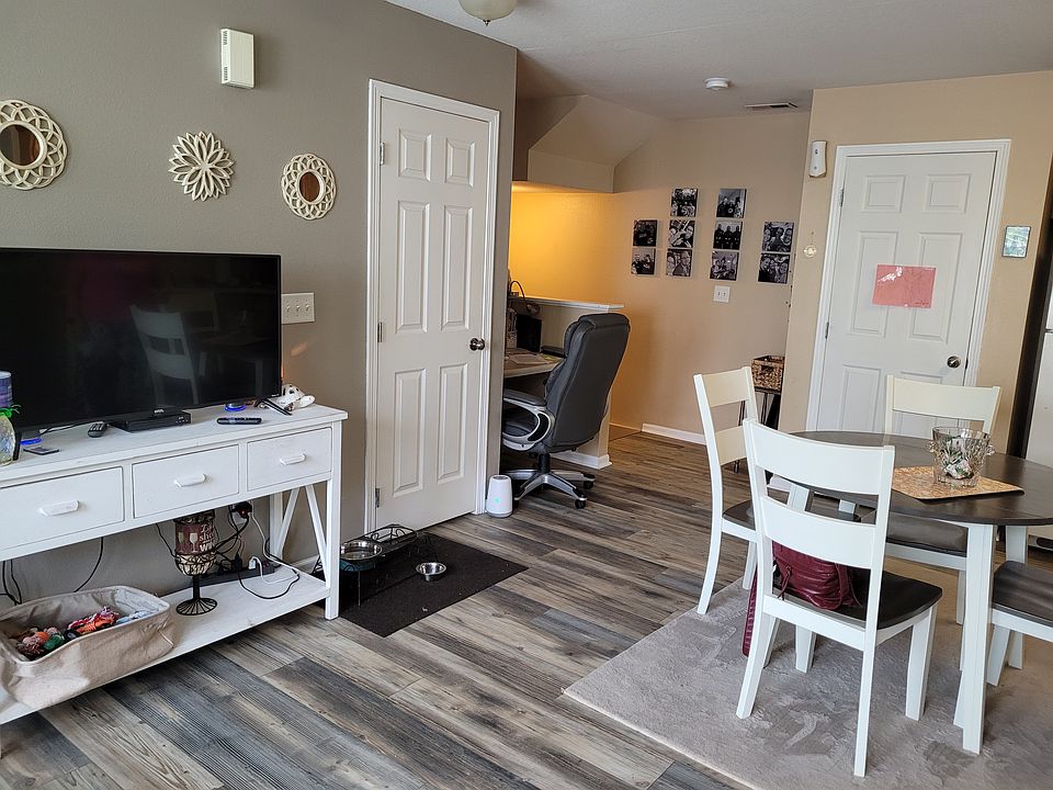 1st image of 1207 SE Village View Ln