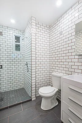 Rented by REAL New York | media 23