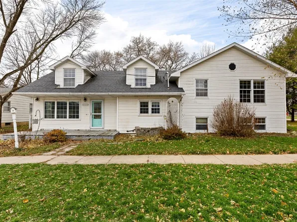 349 2nd St N, Central City, IA 52214