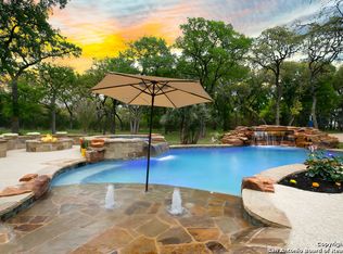 301 Sandy Oaks Dr, Boerne, TX 78015