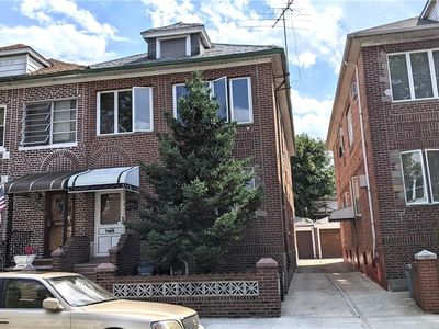 2050 74th St, Brooklyn, NY, 11204