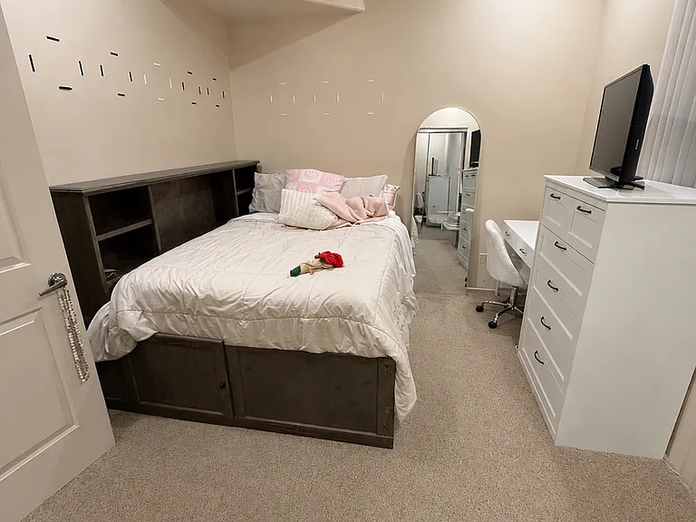 2nd Bedroom