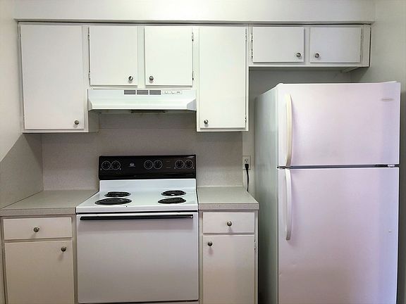 5th image of 2619 Pecan Knoll Dr #B