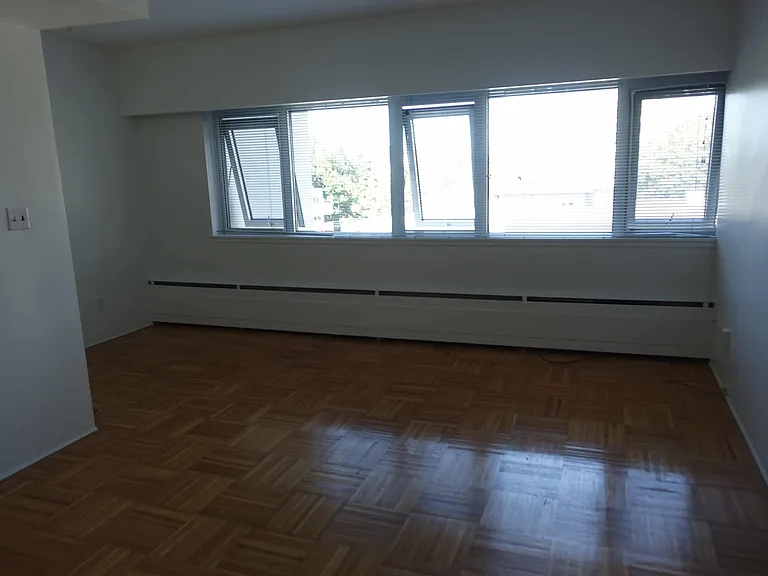 1235 Comox St #403 — Photo 7