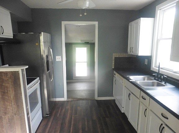 3rd image of 4905 SW 6th St