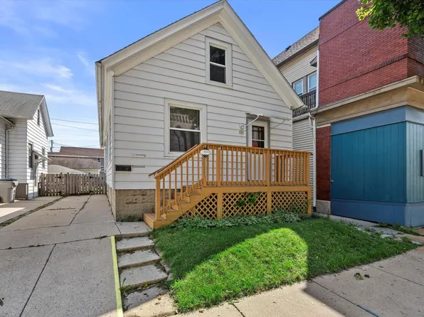 909 East Clarke STREET, Milwaukee, WI 53212