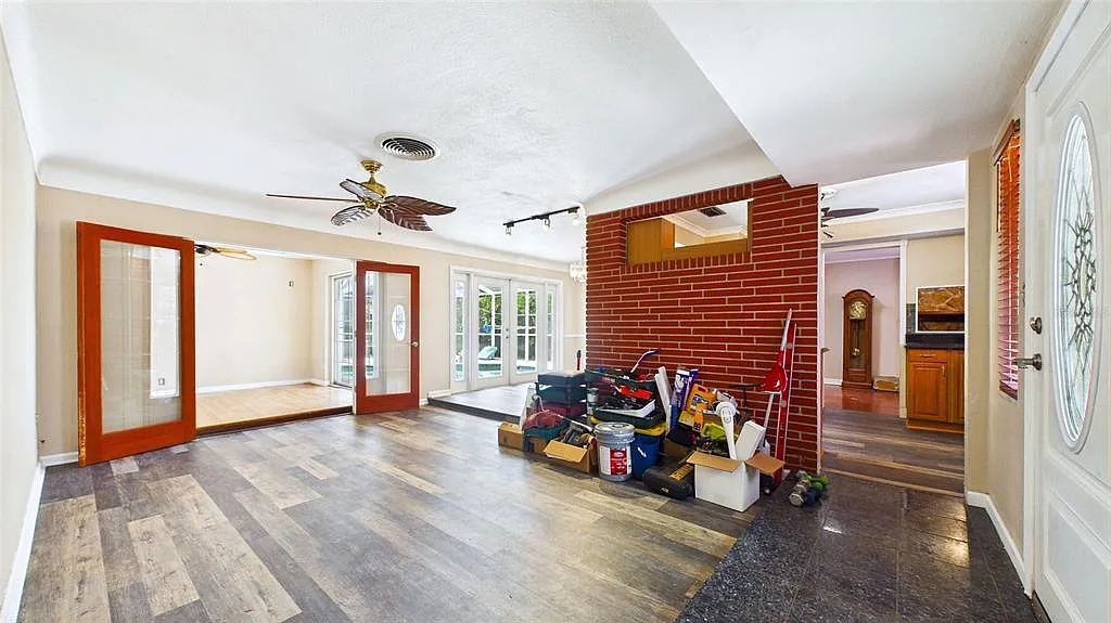 3 bed, 2.5 bath, 2038 sqft, $3,500 — Photo 4