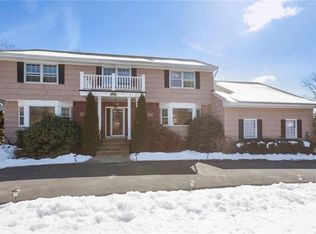 2 Azalea Ct, Scarsdale, NY 10583