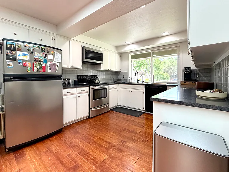 SW Oak Ct — Photo 6