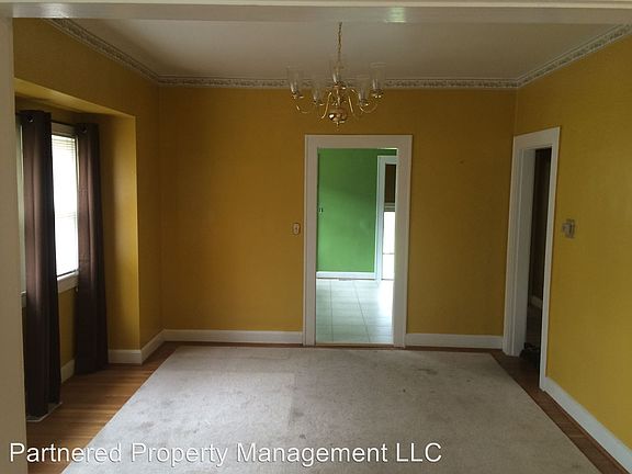 3rd image of 1836 Koehne St