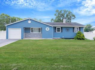 94 Arpage Dr E, Shirley, NY 11967