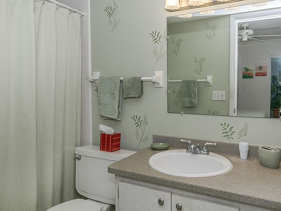 4th image of 5 Westwood Ave APT 204D