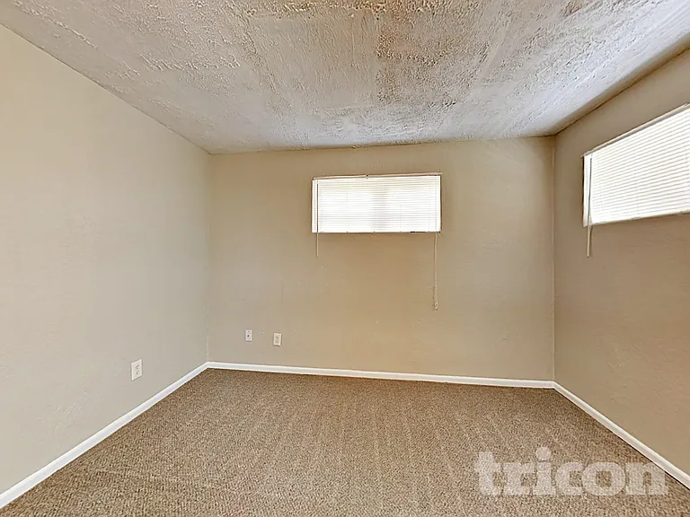 506 Emberwood Dr — Photo 13