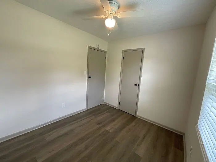 8919 Yarmouth Dr — Photo 15