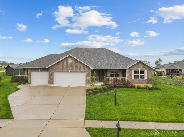 132 Hickory Pointe Dr, Germantown, OH 45327