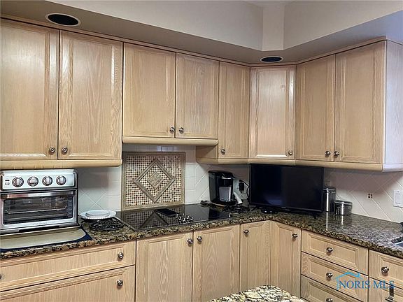 4th image of 143 Stone Oak Ct