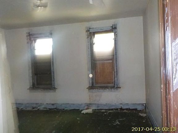 4th image of 2503 N Buffum St