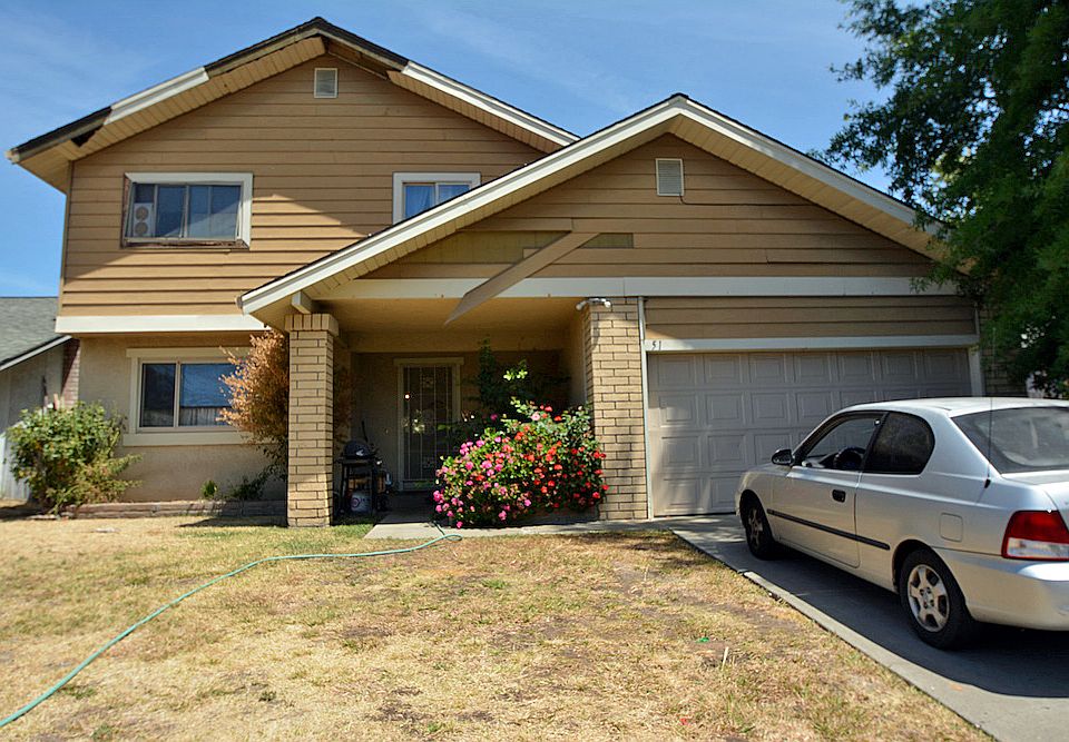 1st image of 51 Marilyn Cir