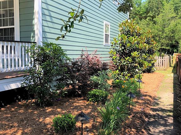 Look at this lovely landscaping