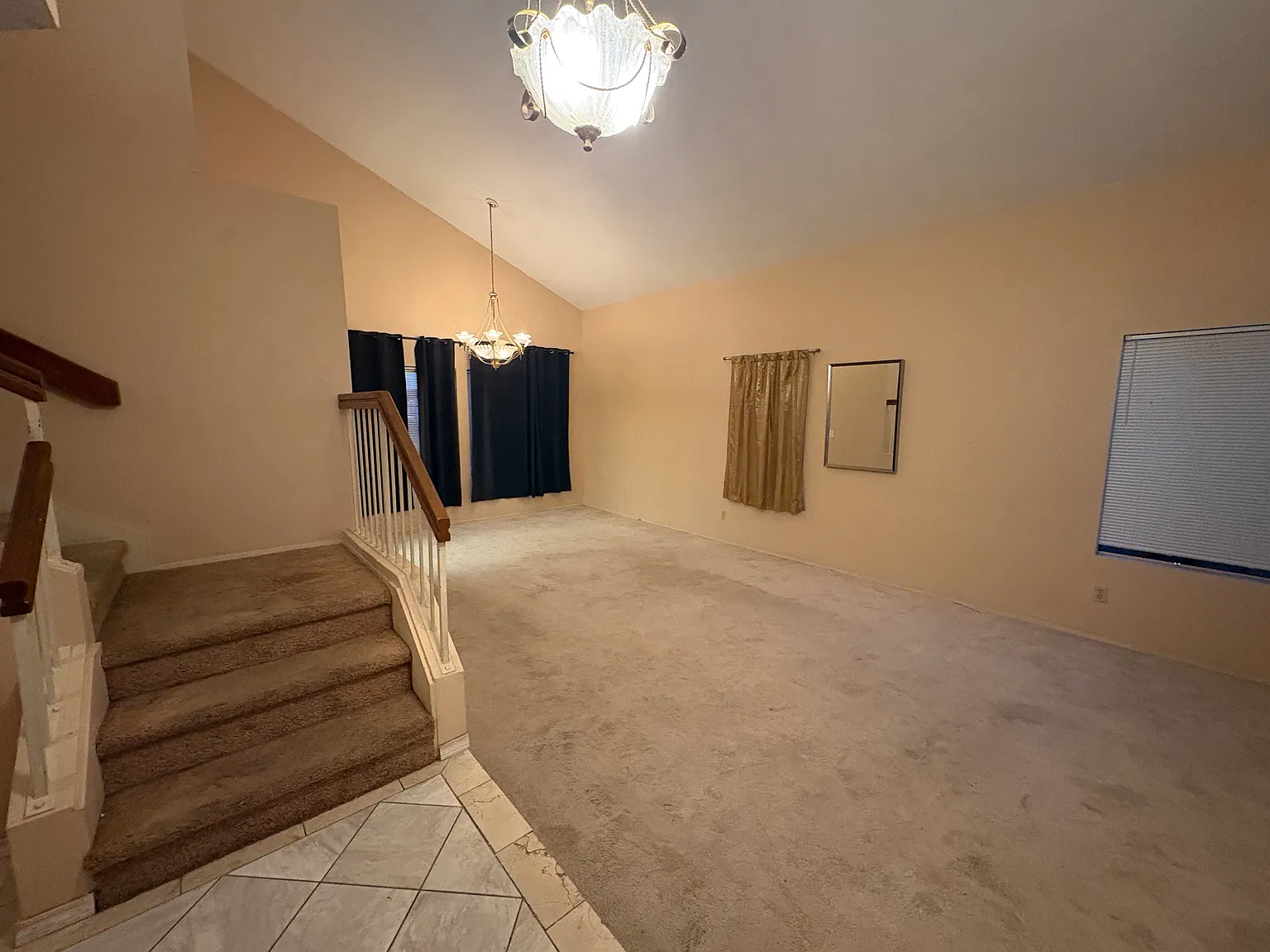 4 bed, 2.5 bath, 1950 sqft, $4,400 — Photo 3