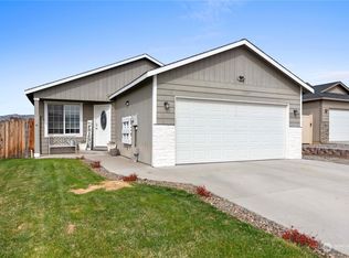584 N Montclair Ave, East Wenatchee, WA 98802