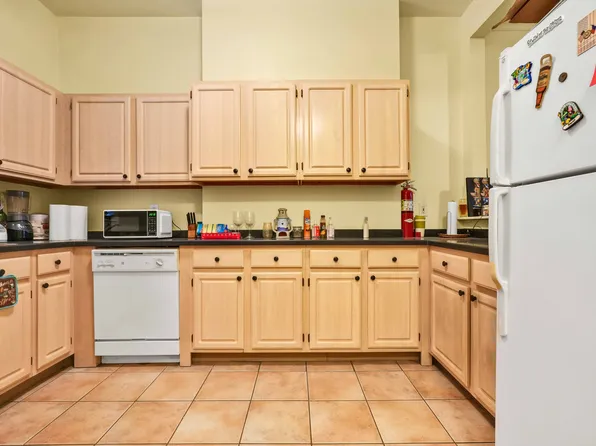 436 Putnam Avenue image 5 of 28