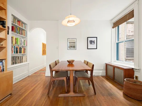 79 Perry Street 3R image 3 of 10