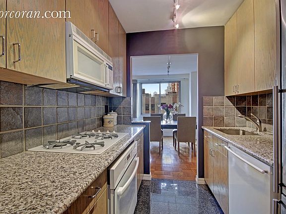 2nd image of 401 E 86th St Frnt 2