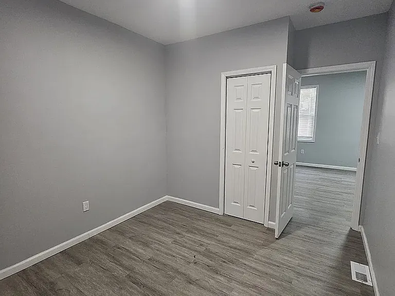 2901 Wade Ave #B — Photo 11