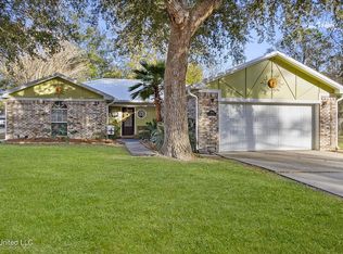 2608 Beach View Dr, Ocean Springs, MS 39564