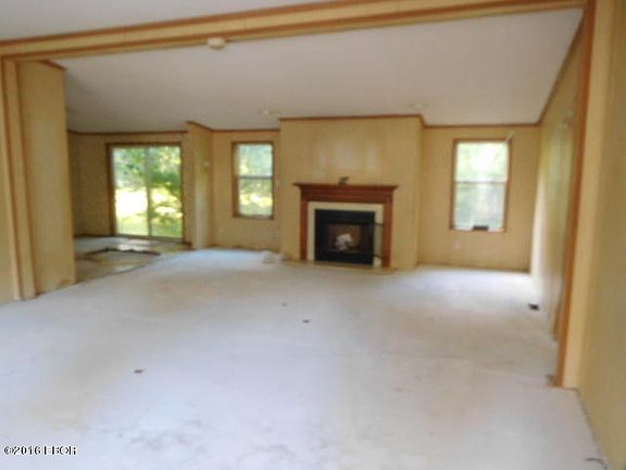 3rd image of 104 Lee Ln