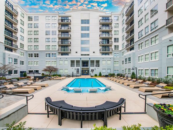 735 W 5th St #125
