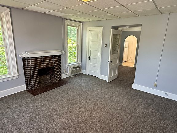 2nd image of 402 E McPherson St APT C