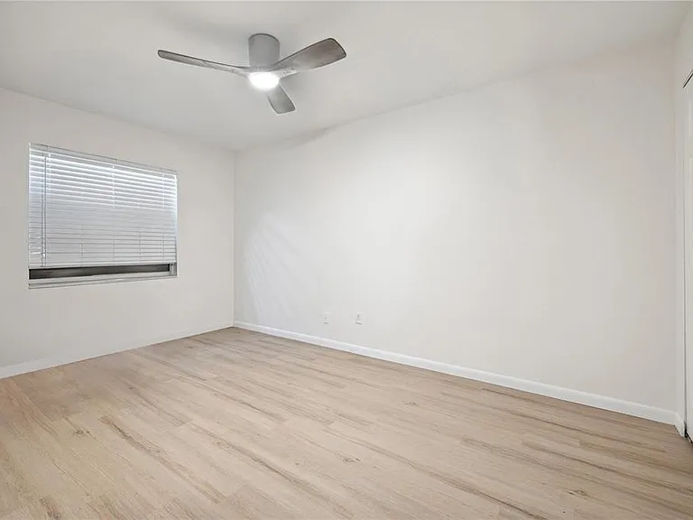 1809 E Knollwood St — Photo 13