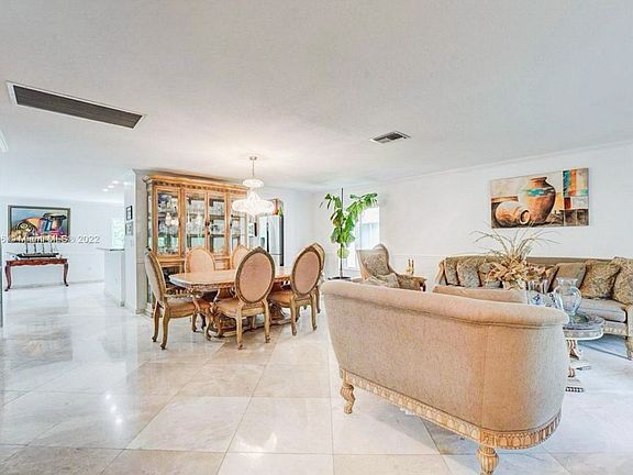 5th image of 12828 SW 47th St #2
