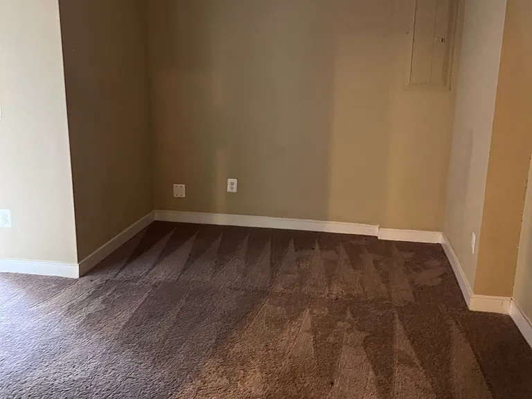 109 Saginaw Dr — Photo 5