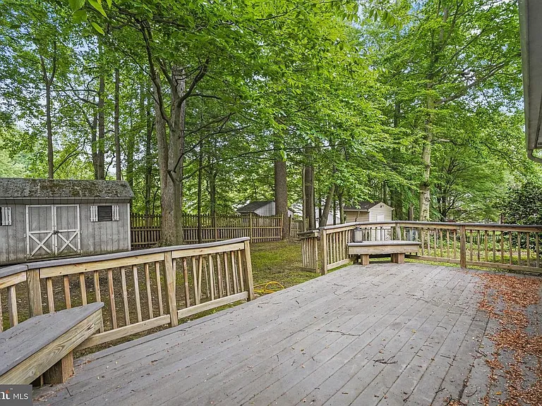 9086 Brook Ford Rd — Photo 33