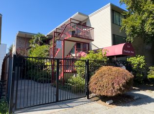 5215 15th Ave NE APT 10, Seattle, WA 98105