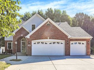 1990 Red Oak Dr, Franklin, IN 46131