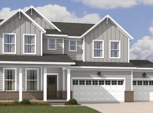 960 Laurel Dr, Clarksville, TN 37043