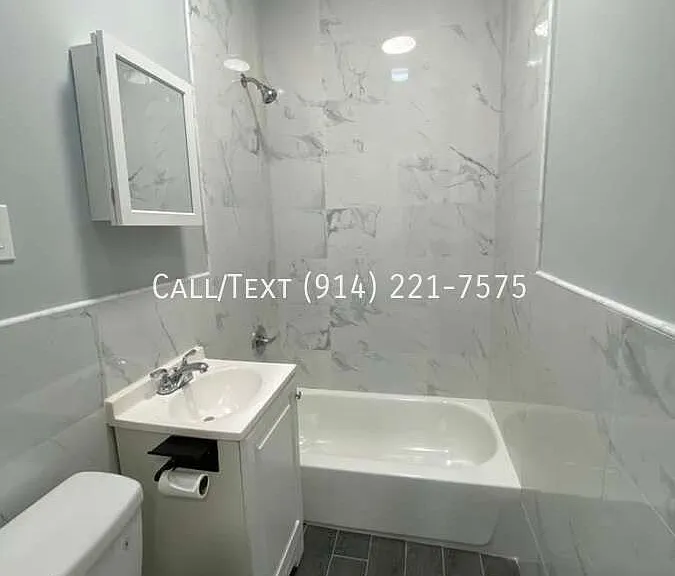 33 Saint Josephs Ave — Photo 10