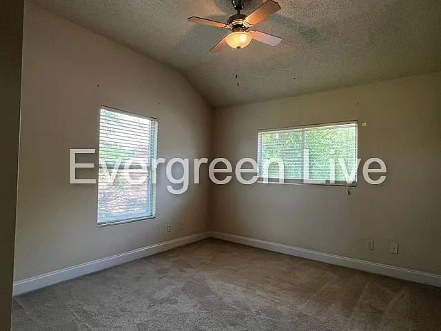 206 Swing Ct — Photo 14