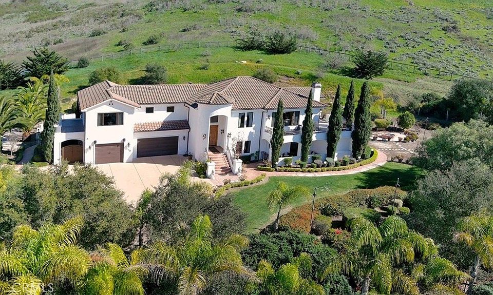 1st image of 775 Riata Ln