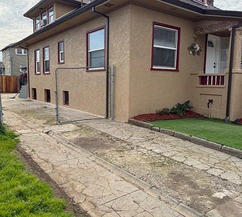 3rd image of 4114-4112 8th Ave