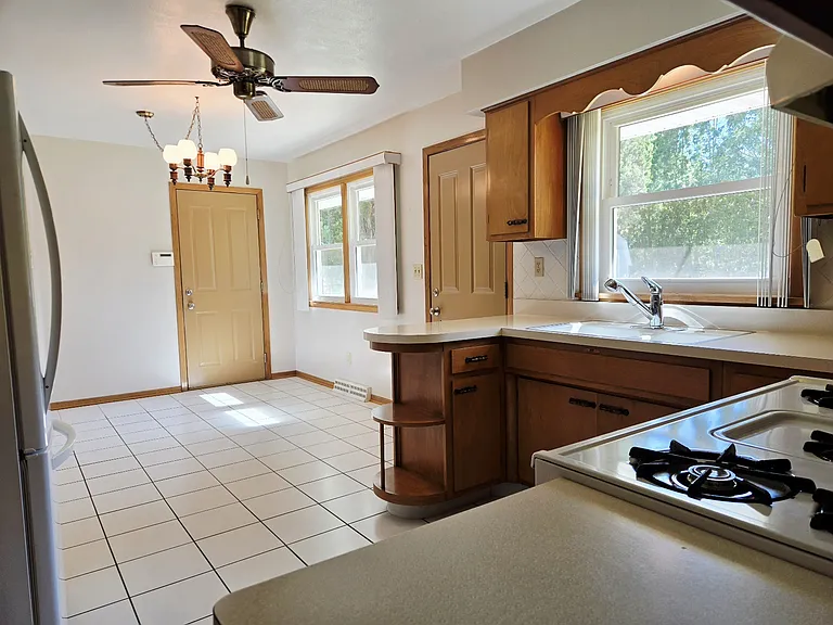 3507 Packard Pkwy — Photo 4