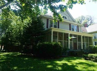 327 Delavan St, Lincoln, IL 62656